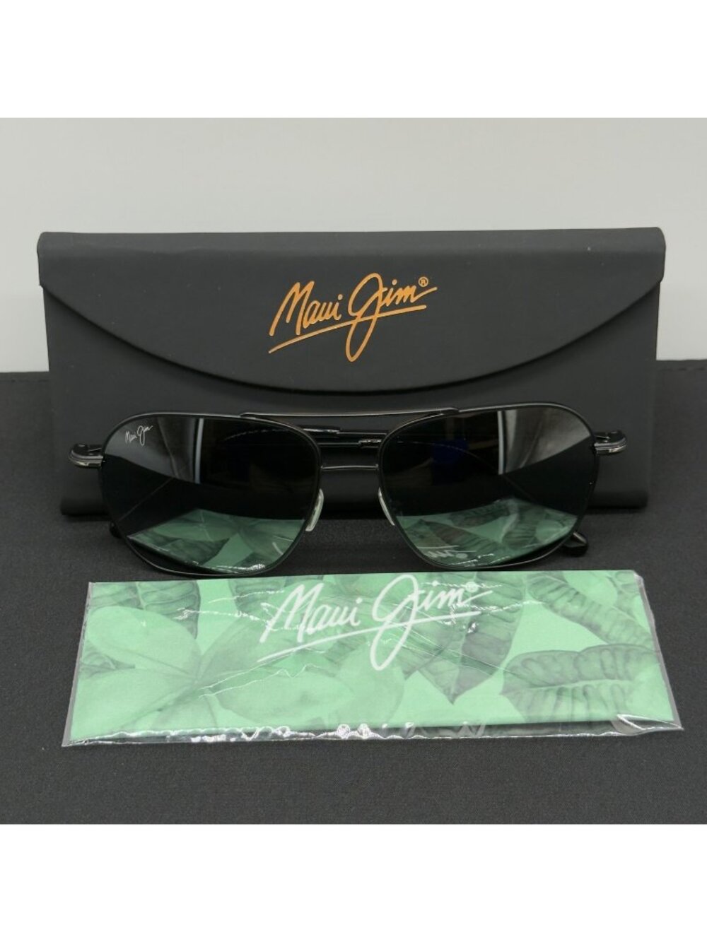 Maui Jim Mano MJ877-02 Black Silver Stripe Neutral Grey Lens 57 16 142